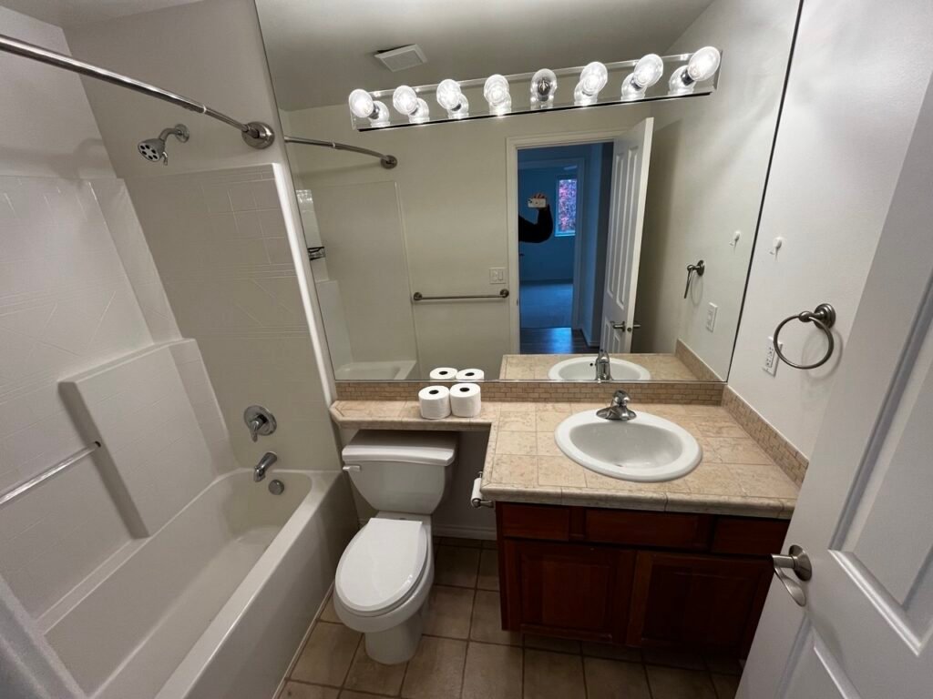 Modern bathroom remodel – Bathroom Renovation in Everett, WA
